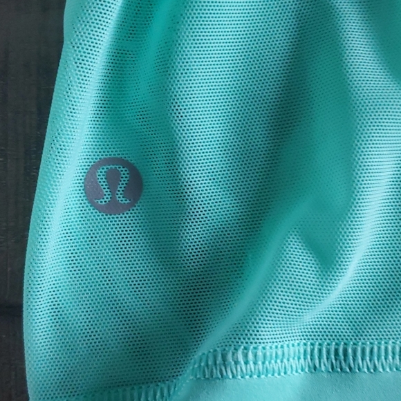 Lululemon tank - Picture 3 of 4